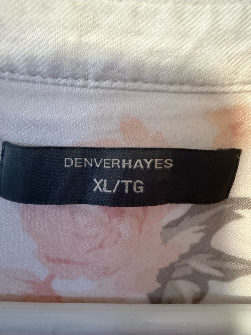 Denver Hayes Floral Button-Up Blouse in Cream & Blush - Picture 3 of 5